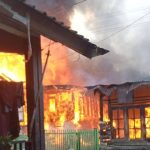 Dua Rumah Terbakar, Pemdes Lenangguar Apresiasi Respon Cepat Damkar